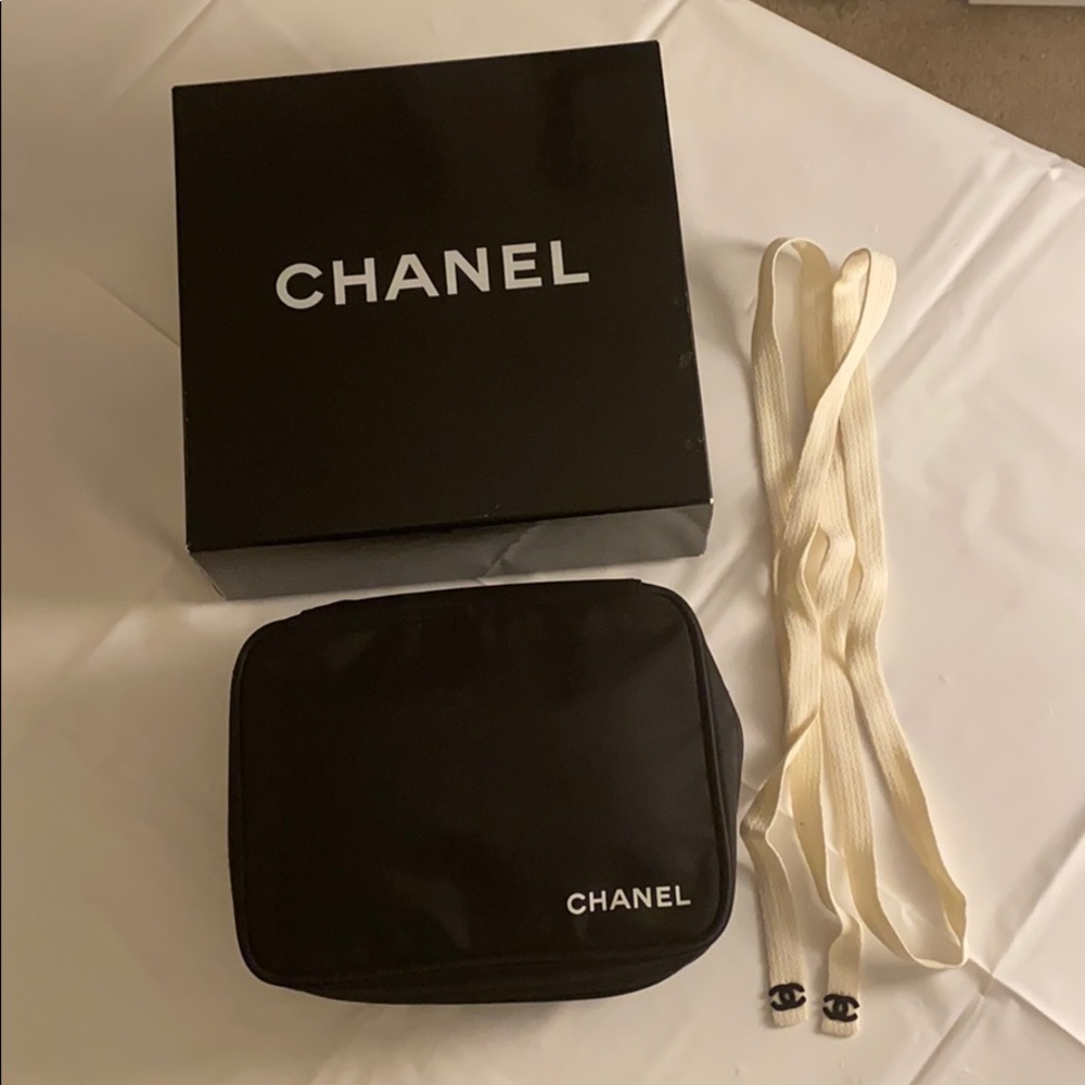 Chanel cosmetic bag with box and draw string